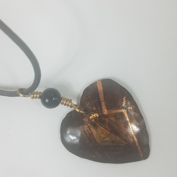 Fashion Jewelry, Bronze heart with abstract - Picture 2 of 3